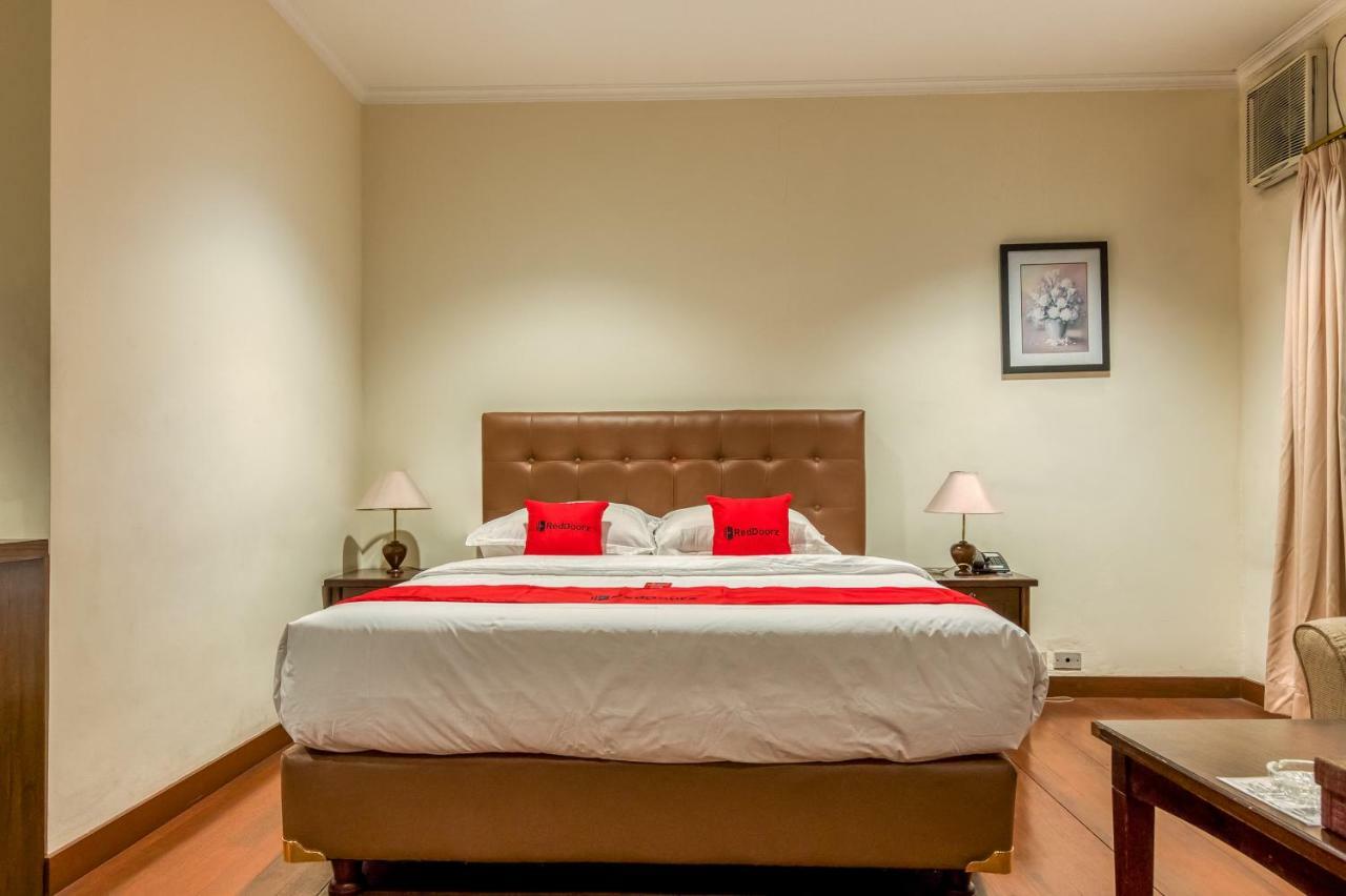 RedDoorz Plus near Dharmawangsa Square Jakarta Exterior foto